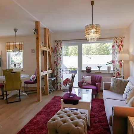 Upland-flair Blumenwiese Im Zentrum! Lejlighed